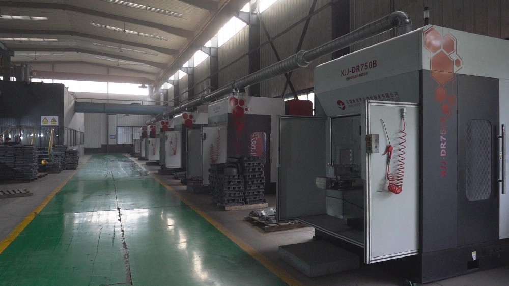 全自動機(jī)器人打磨線